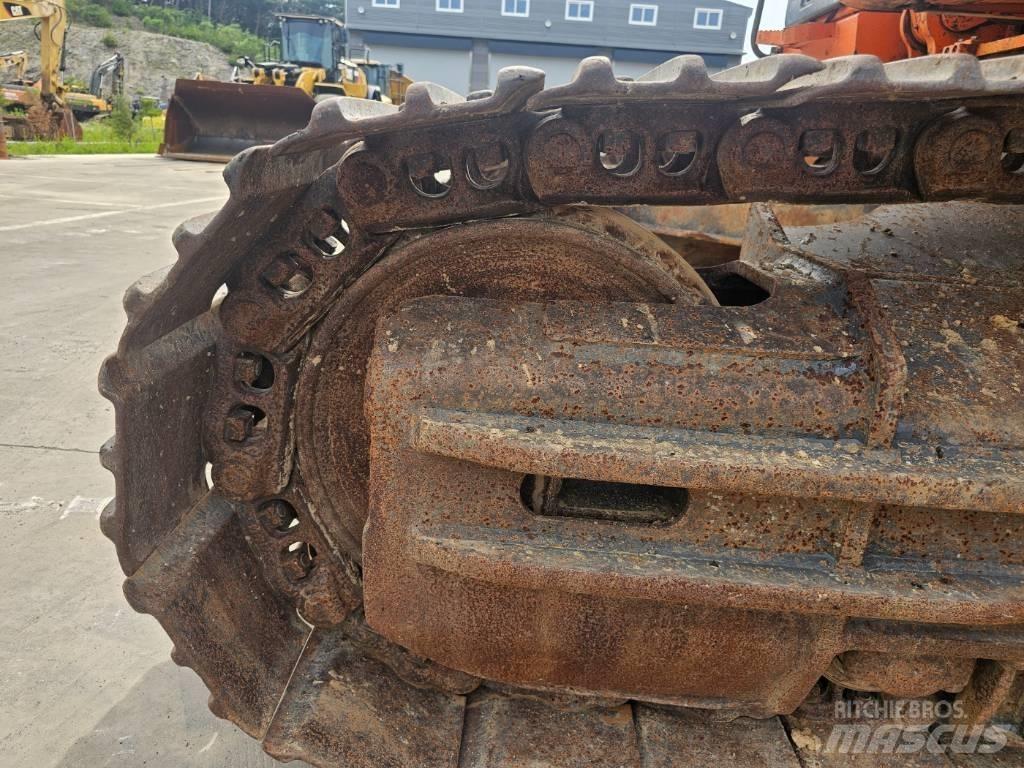 Doosan DX 300 LC-3 Pásová rýpadla