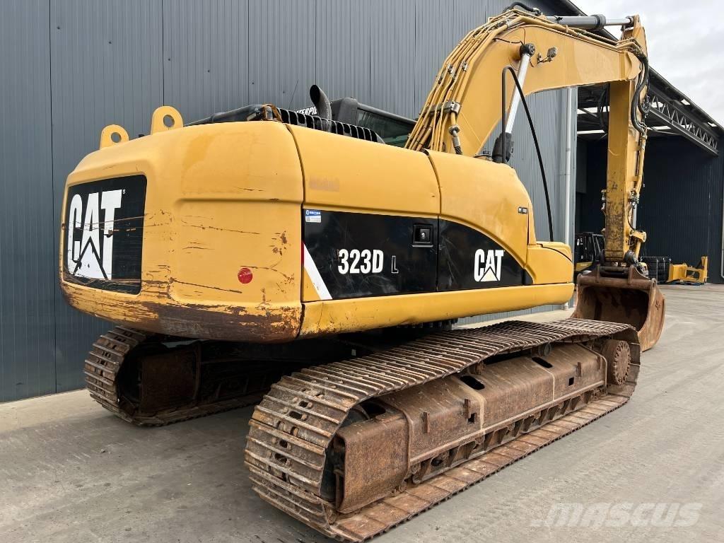 CAT 323D L Pásová rýpadla