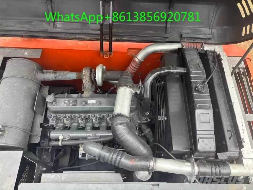 Doosan DX 225 Pásová rýpadla