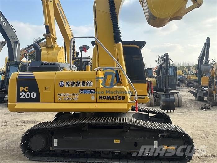 Komatsu PC200-8MO Pásová rýpadla