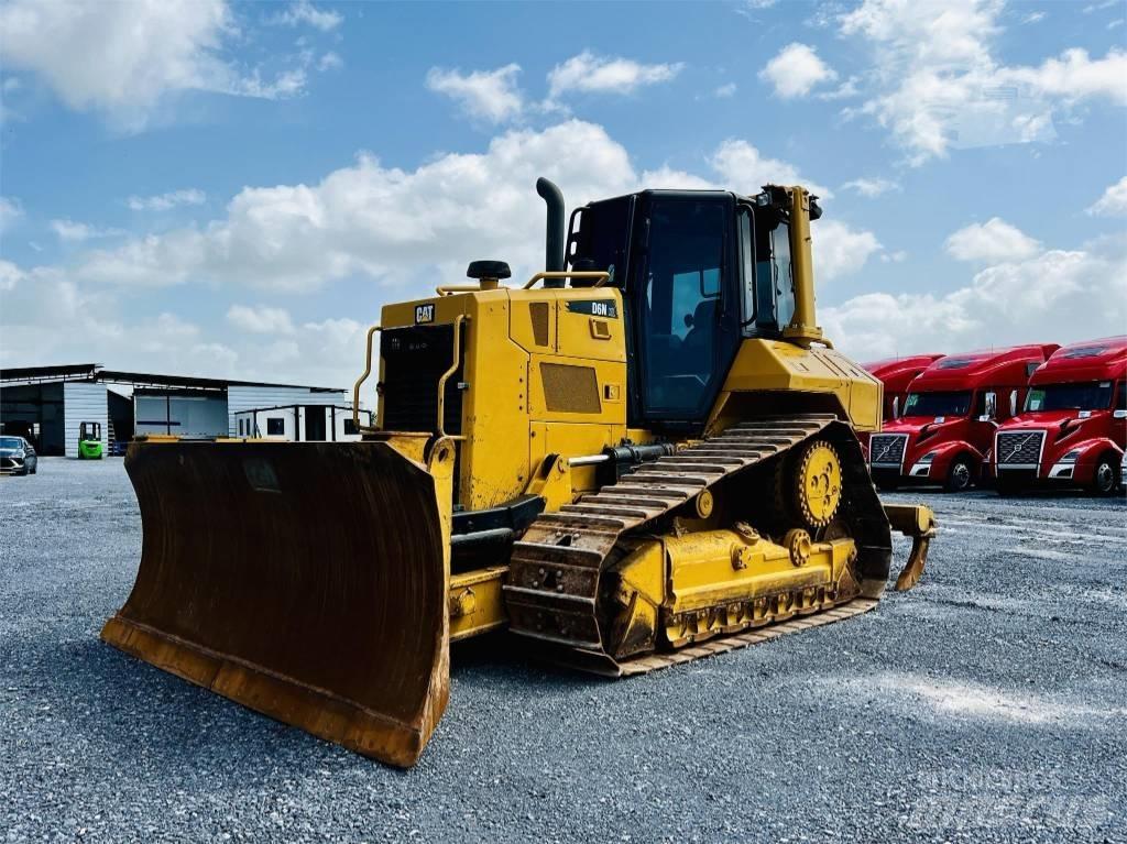 CAT D 6 N XL Pásové dozery