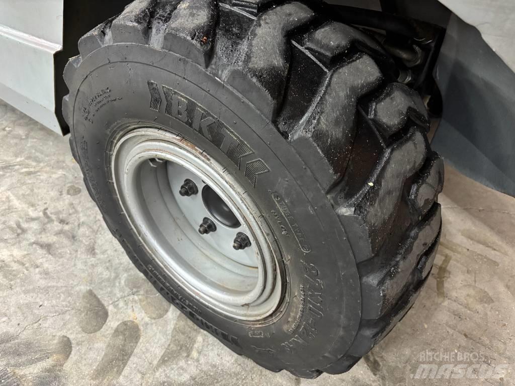Manitou MH 25.4 T Terénní vysokozdvižné vozíky