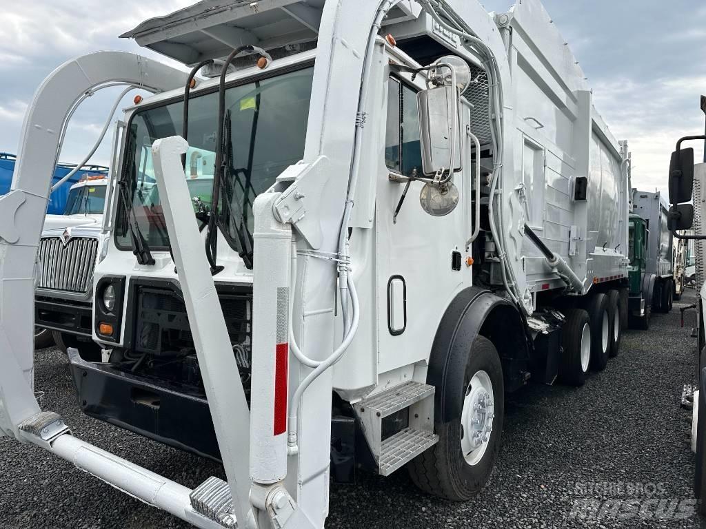 Mack MRU613 Popelářské vozy