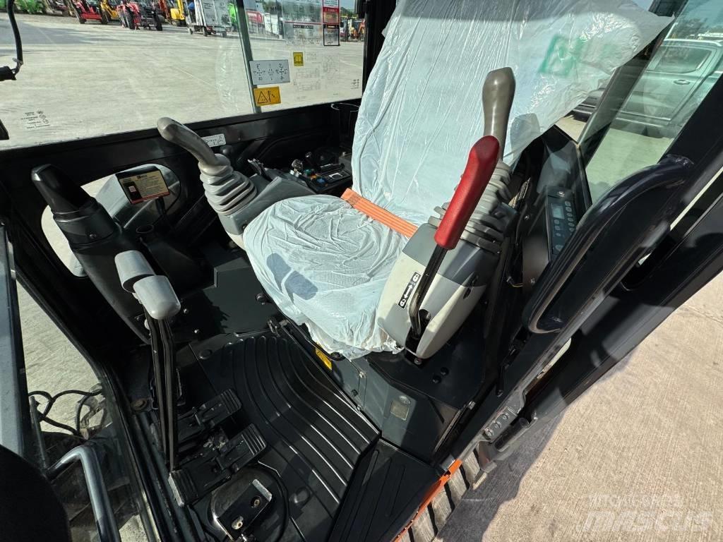 Hitachi ZX 26 U-6 cr Mini rýpadla < 7t
