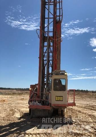  D245S Povrchové vrtací stroje