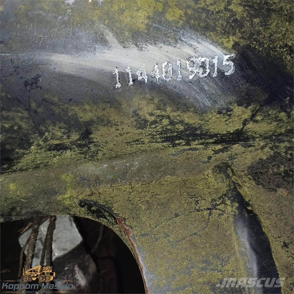 Komatsu C144 Těžební hlavy