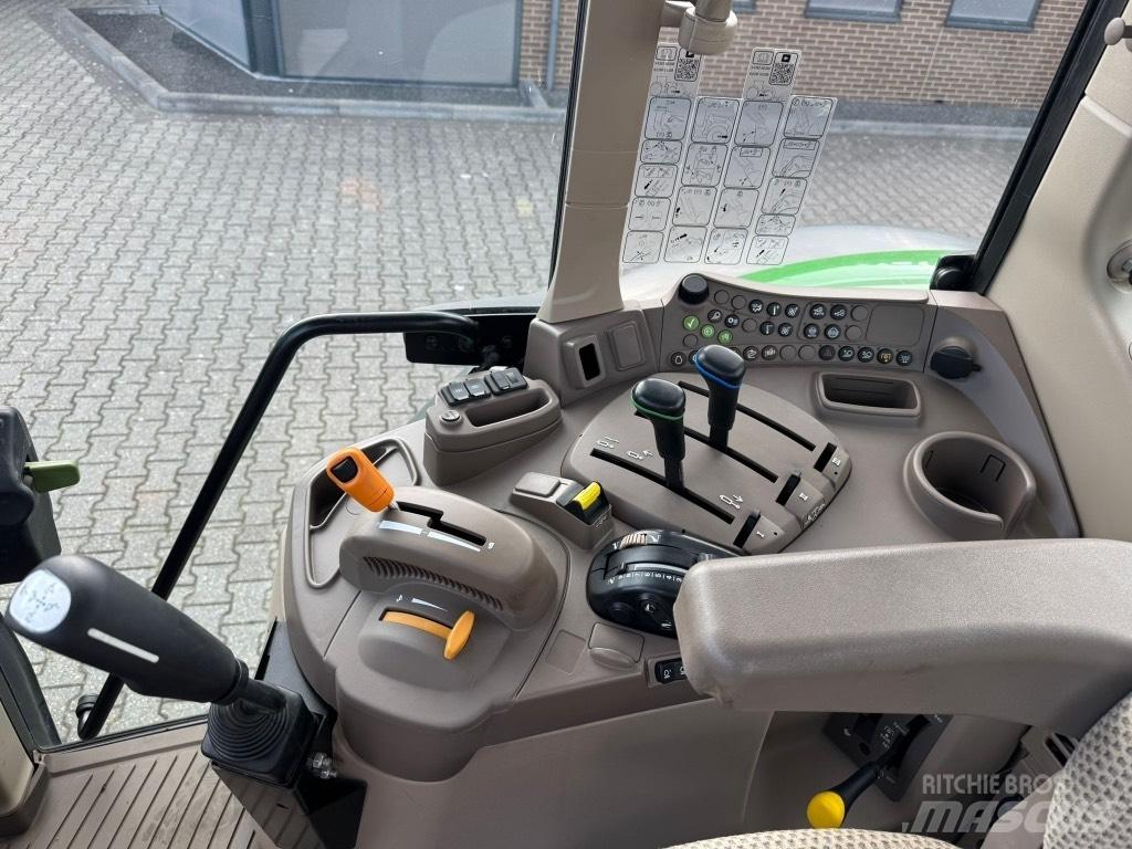 John Deere 6120 M Traktory