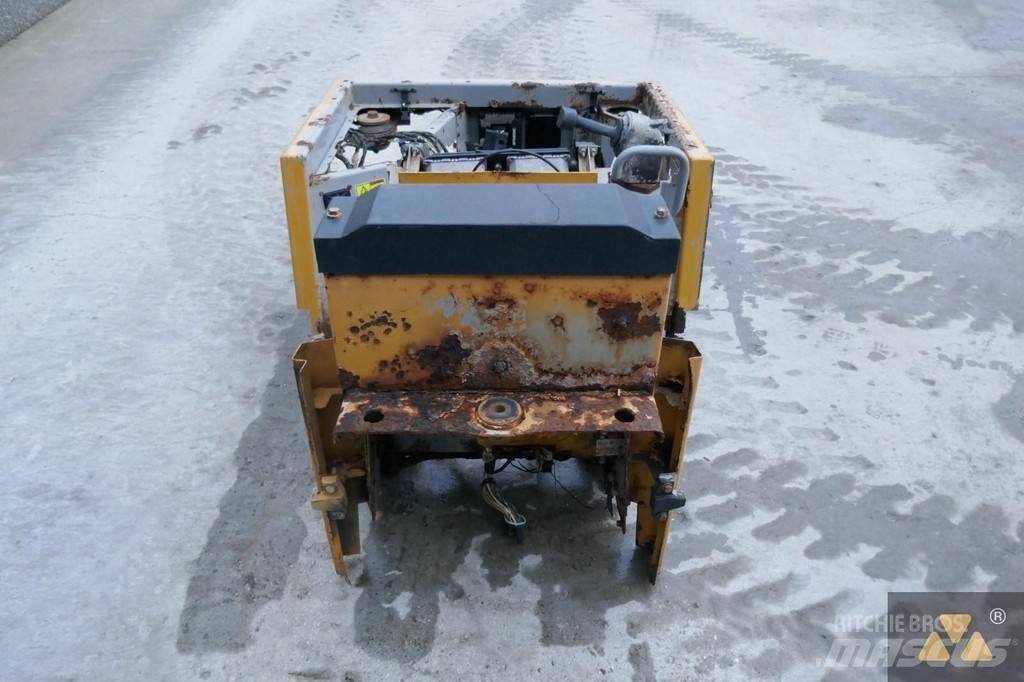 CAT 220-2800 Kabiny a interiér