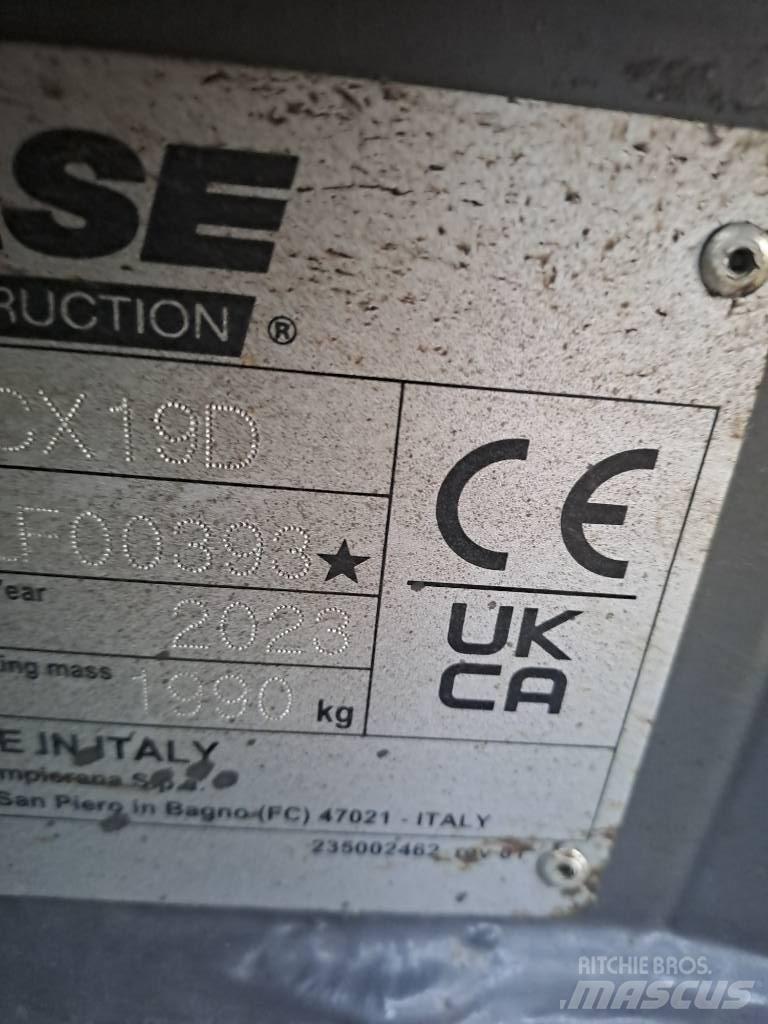 CASE CX 19 D Mini rýpadla < 7t