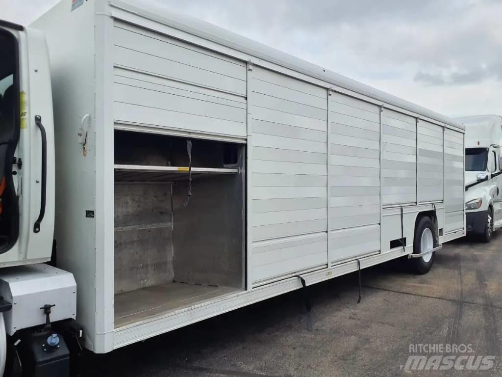 International 4300 Vozy pro přepravu nápojů
