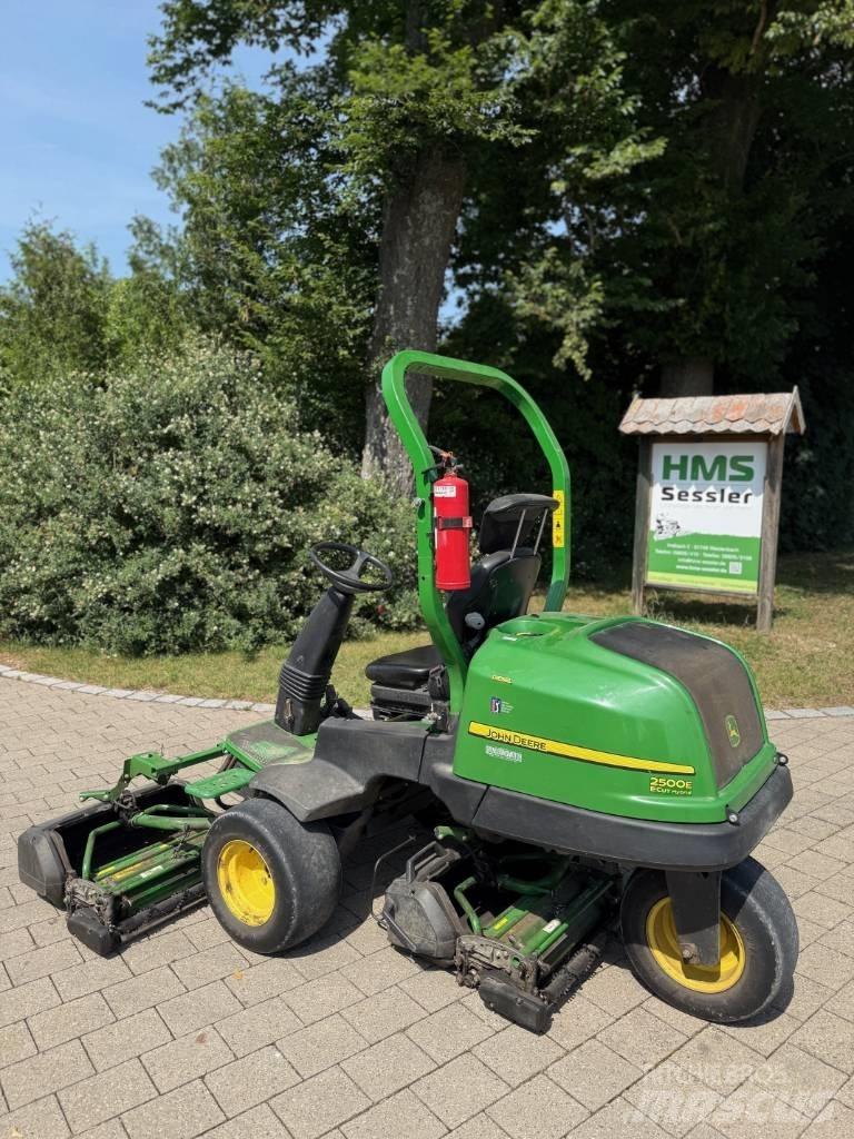 John Deere 2500 E Sekačky greenů
