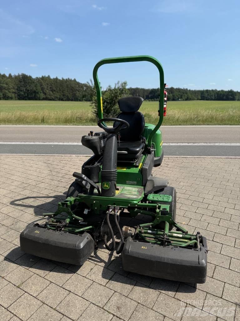 John Deere 2500 E Sekačky greenů