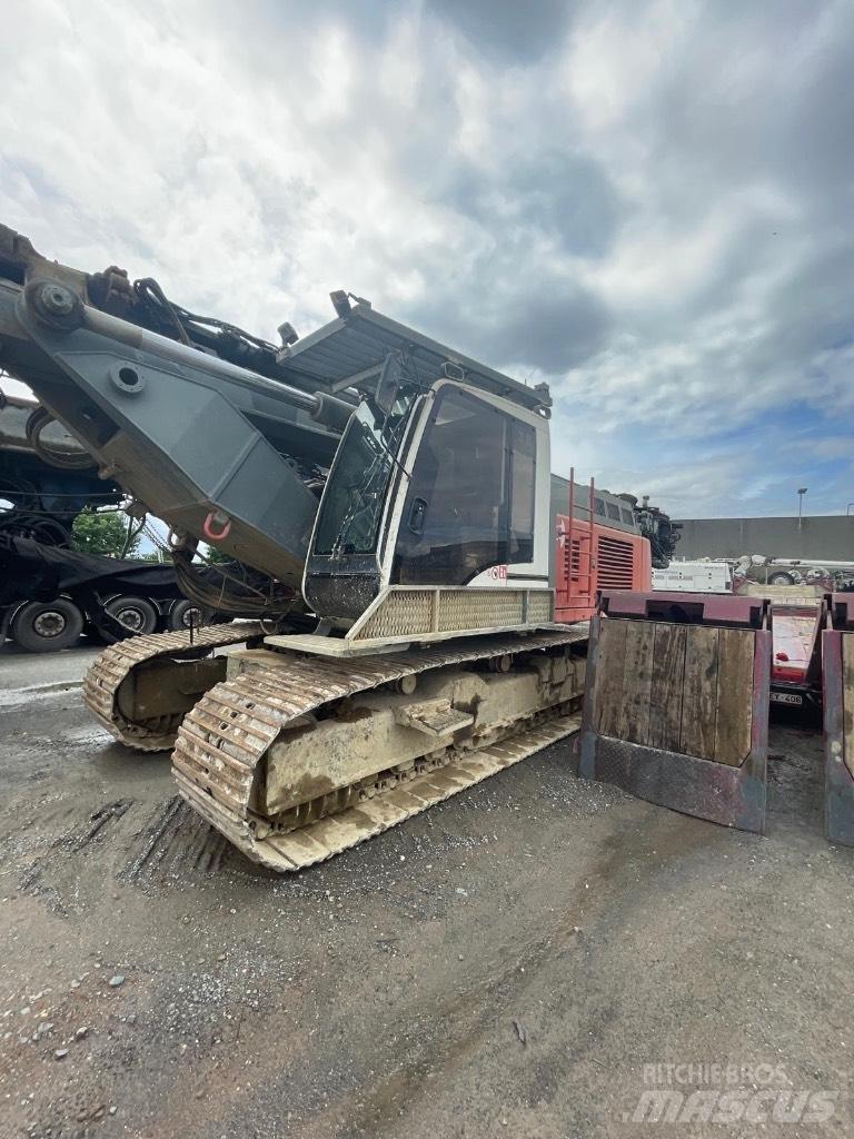Liebherr LRB 155 Pilířové jeřáby