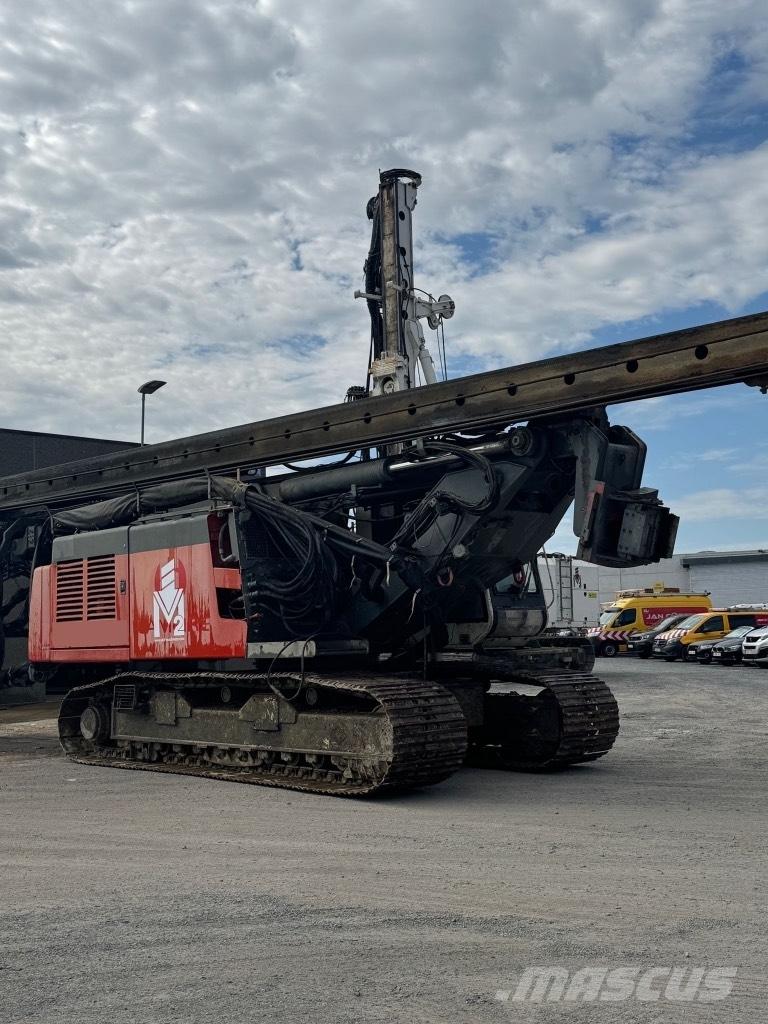 Liebherr LRB 155 Pilířové jeřáby