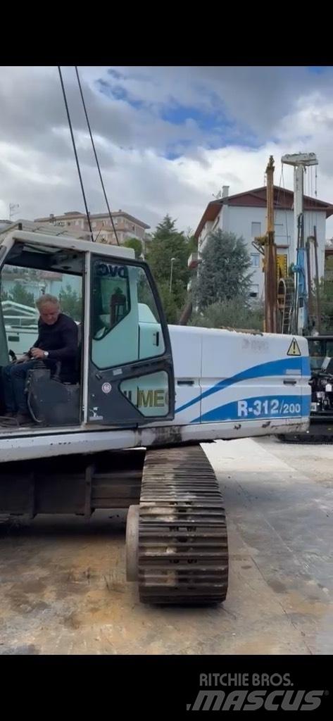  Soil mec R  312/200 Povrchové vrtací stroje