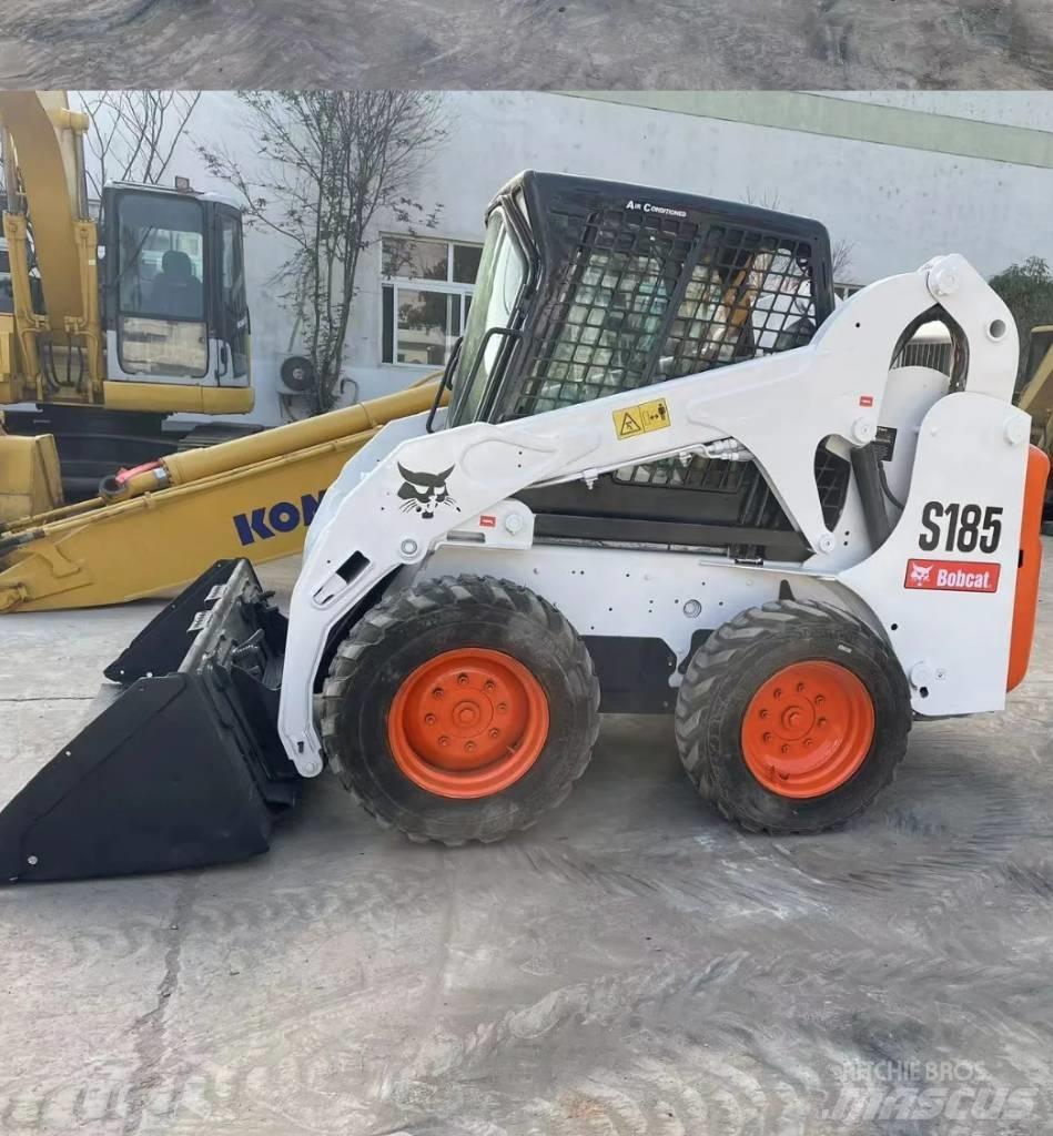 Bobcat S185 Smykem řízené nakladače