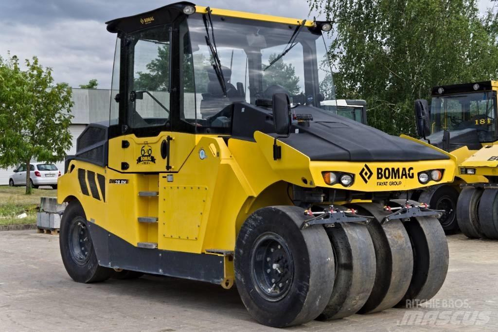 Bomag BW 28 RH Pneumatikové válce