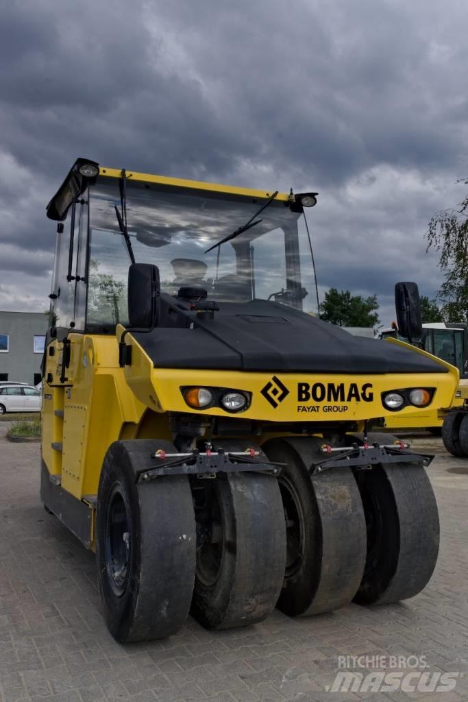 Bomag BW 28 RH Pneumatikové válce