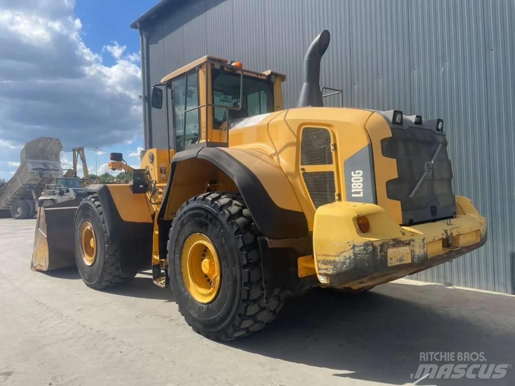 Volvo L180G Kolové nakladače