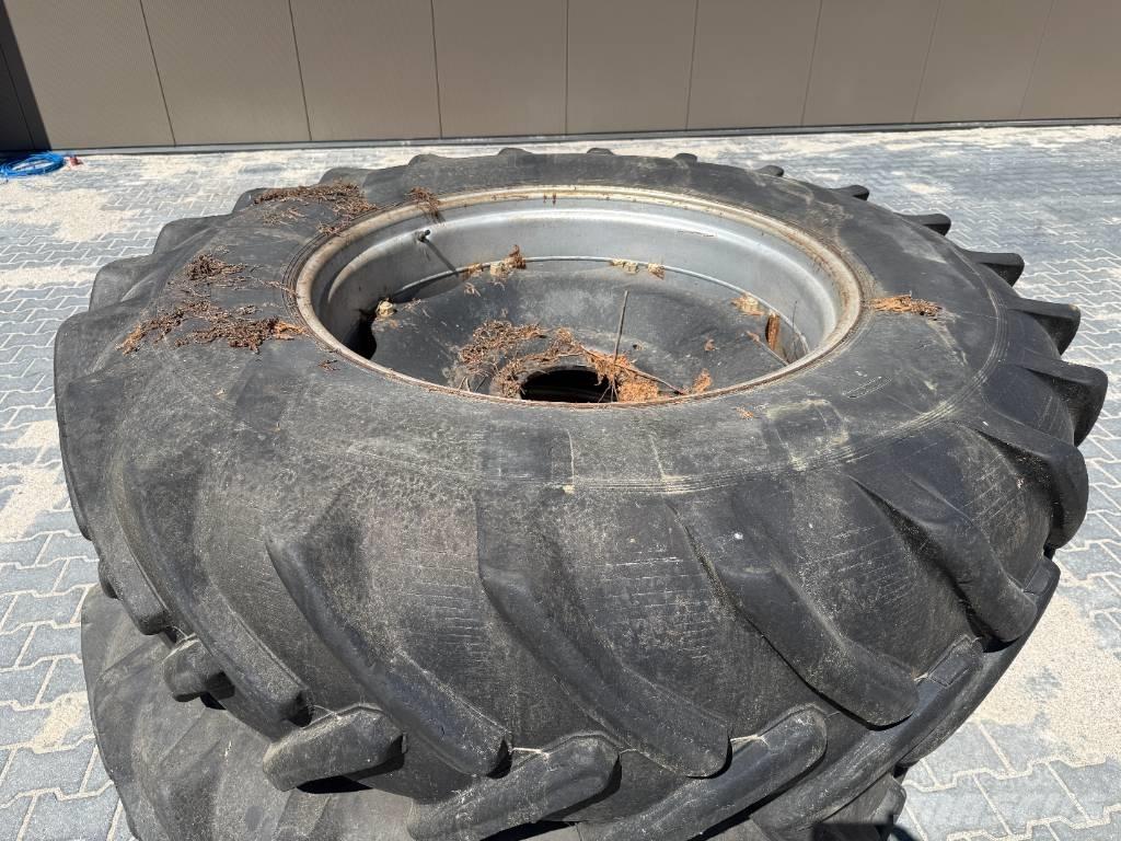 Michelin 20.8x38 Pneumatiky, kola a ráfky