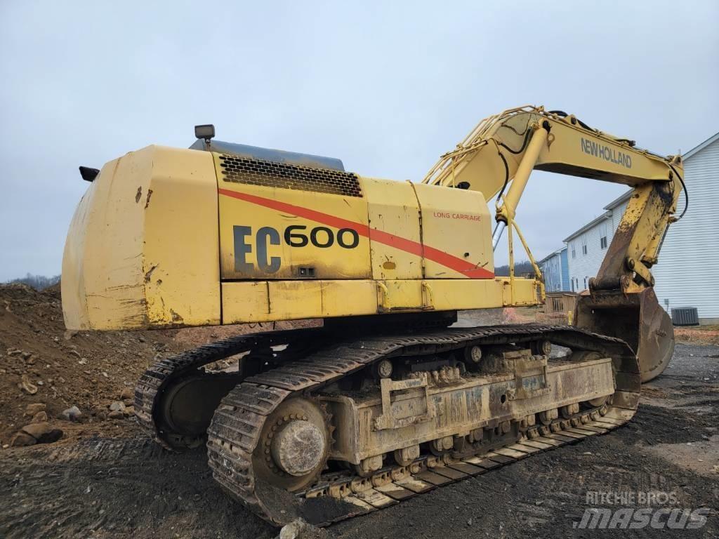 New Holland EC600 Pásová rýpadla