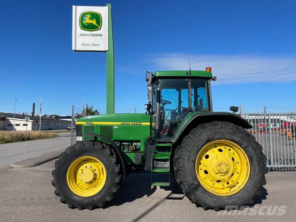 John Deere 7710 Traktory