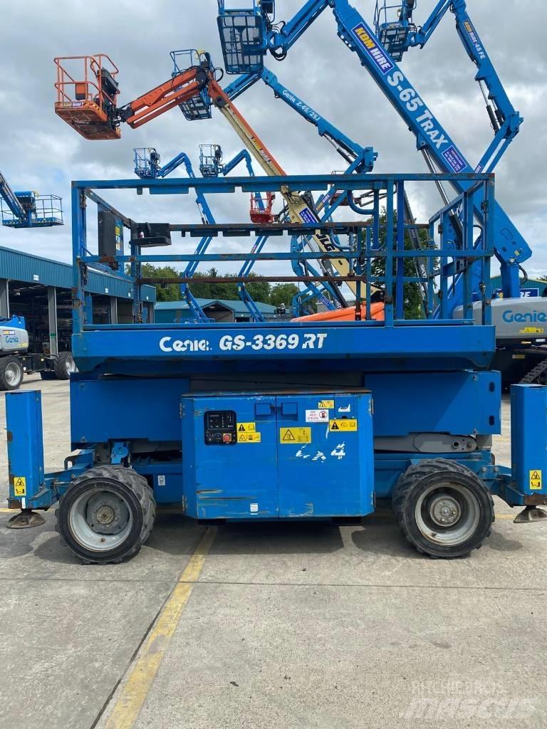 Genie GS 3369 RT Nůžková zvedací plošina