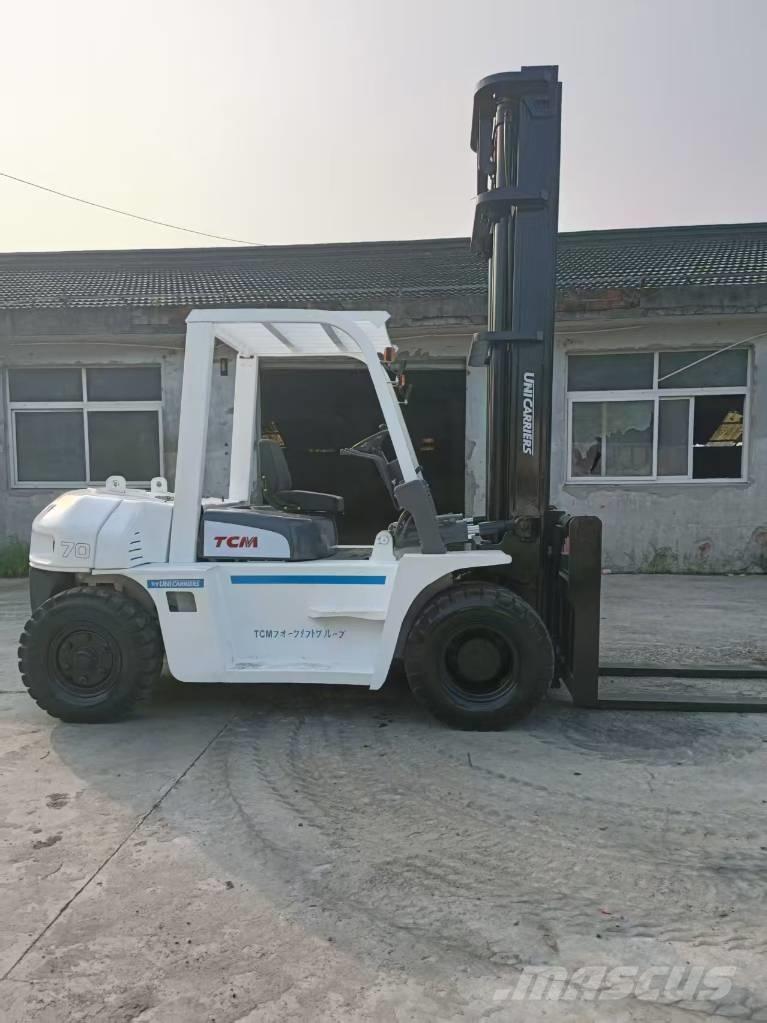 TCM FD 70 Z8 Skříňová nástavba