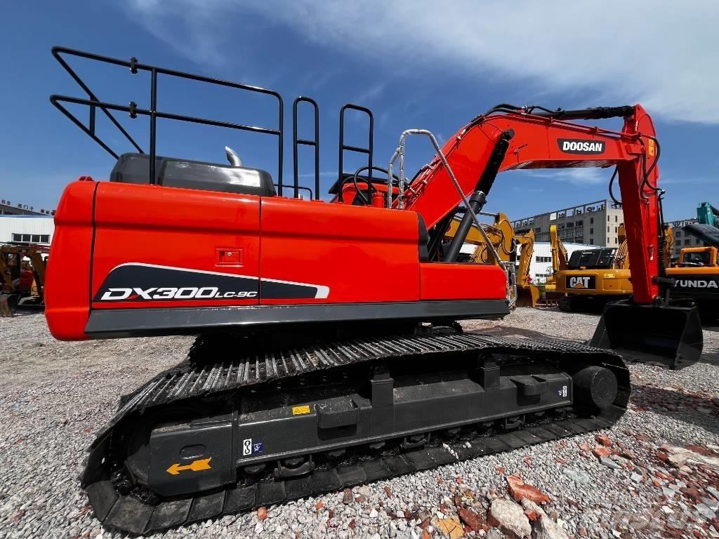 Doosan DX 300 LC-9C Pásová rýpadla