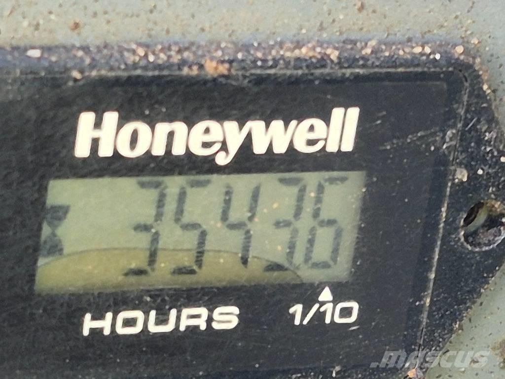 Takeuchi TB 250 Pásová rýpadla