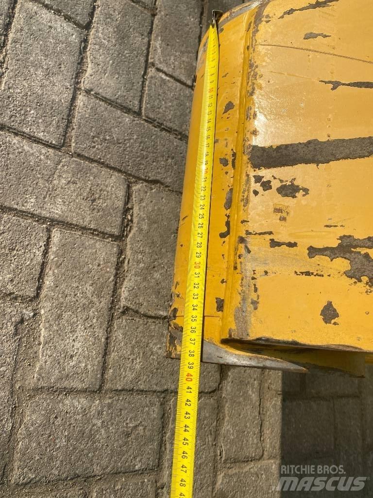 CAT Overslag arm Hloubkové lopaty