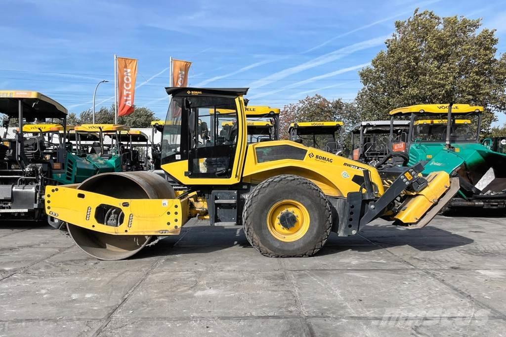 Bomag BW 213 D-5 Tahačové válce