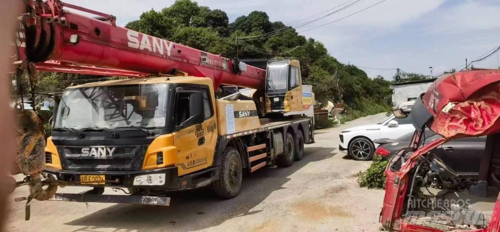 Sany STC250T Kladkostroje, navijáky a stavební výtahy