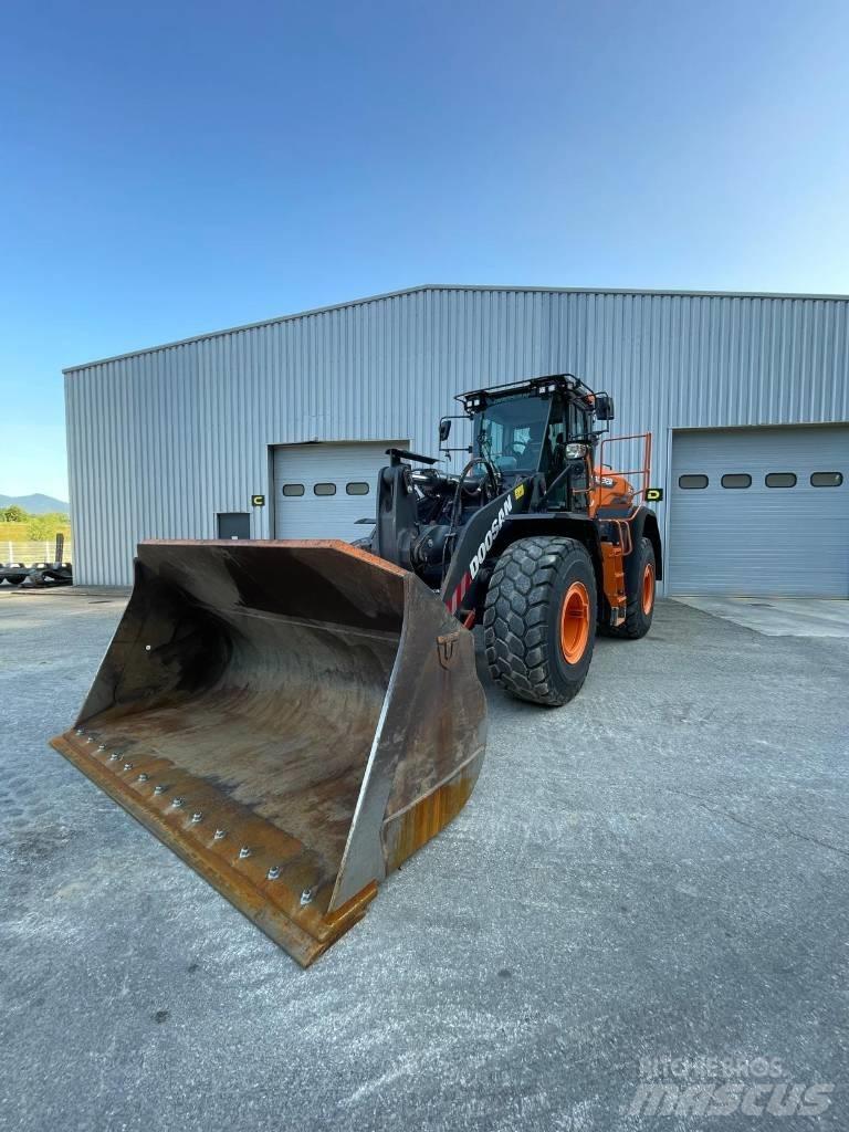 Doosan DL 320-7 Kolové nakladače