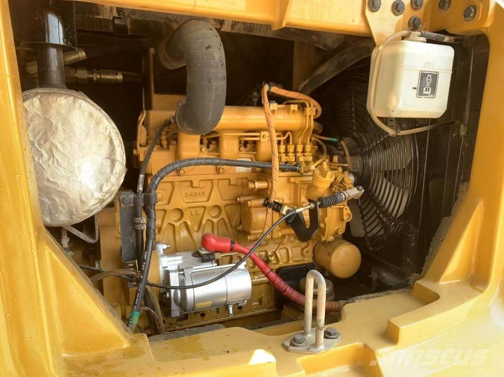 CAT 303.5 E Mini rýpadla < 7t