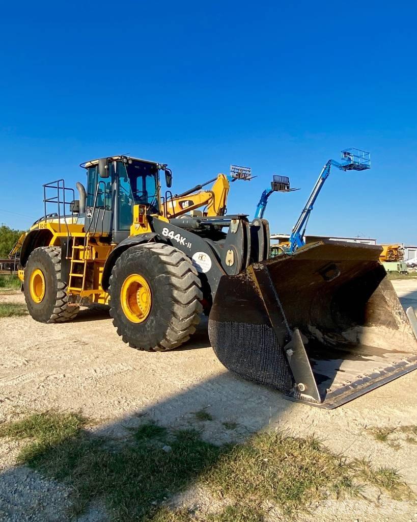 John Deere 844 K Kolové nakladače