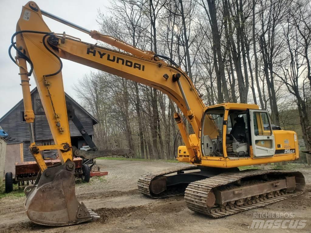 Hyundai R250LC-7 Pásová rýpadla