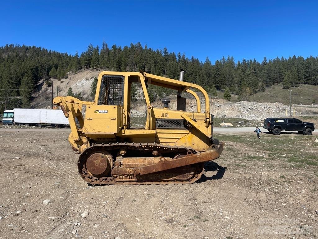 DEERE 850 Pásové dozery