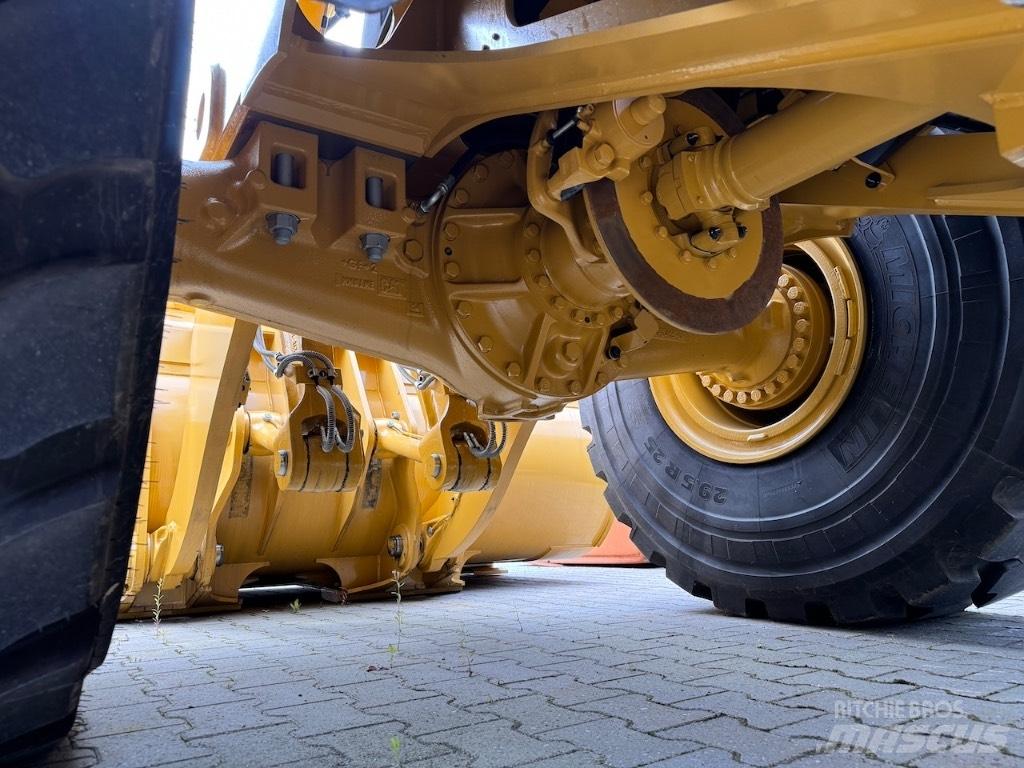 CAT 980 XE Kolové nakladače