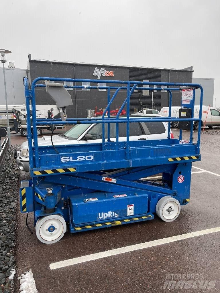 UpRight SL20 Saxlift Nůžková zvedací plošina