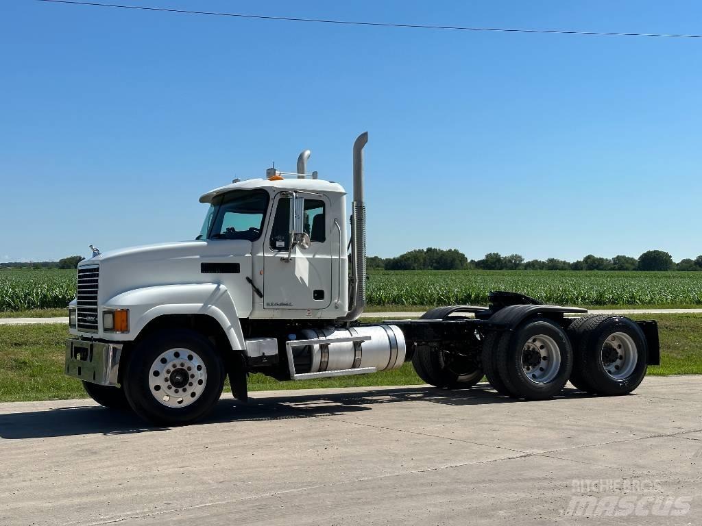 Mack CH 613 Tahače
