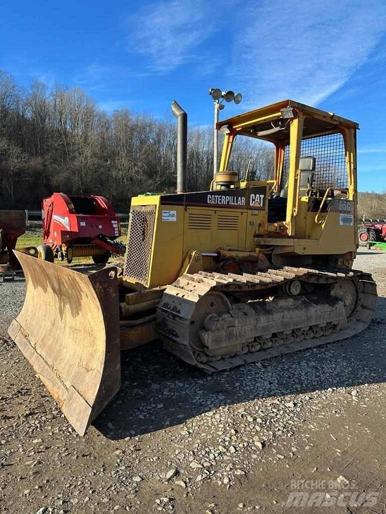 CAT D5C Pásové dozery