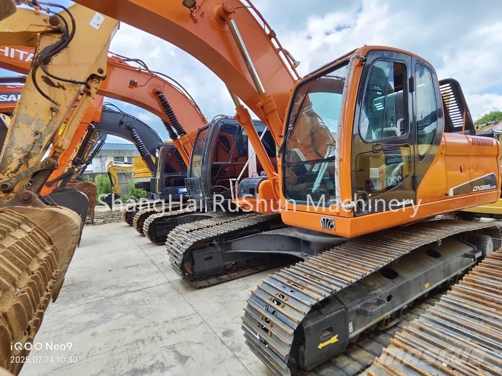 Doosan 225-7 Pásová rýpadla