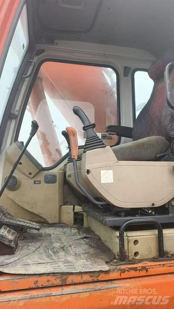 Doosan DH 225 LC-7 Pásová rýpadla