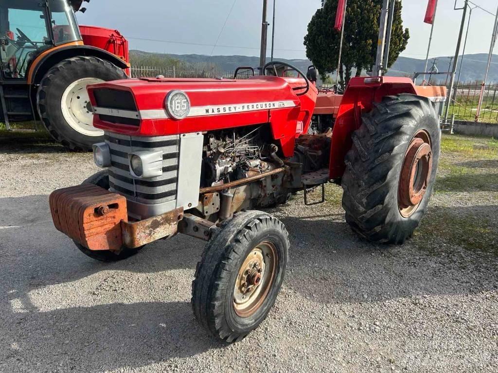 Massey Ferguson 165 Traktory