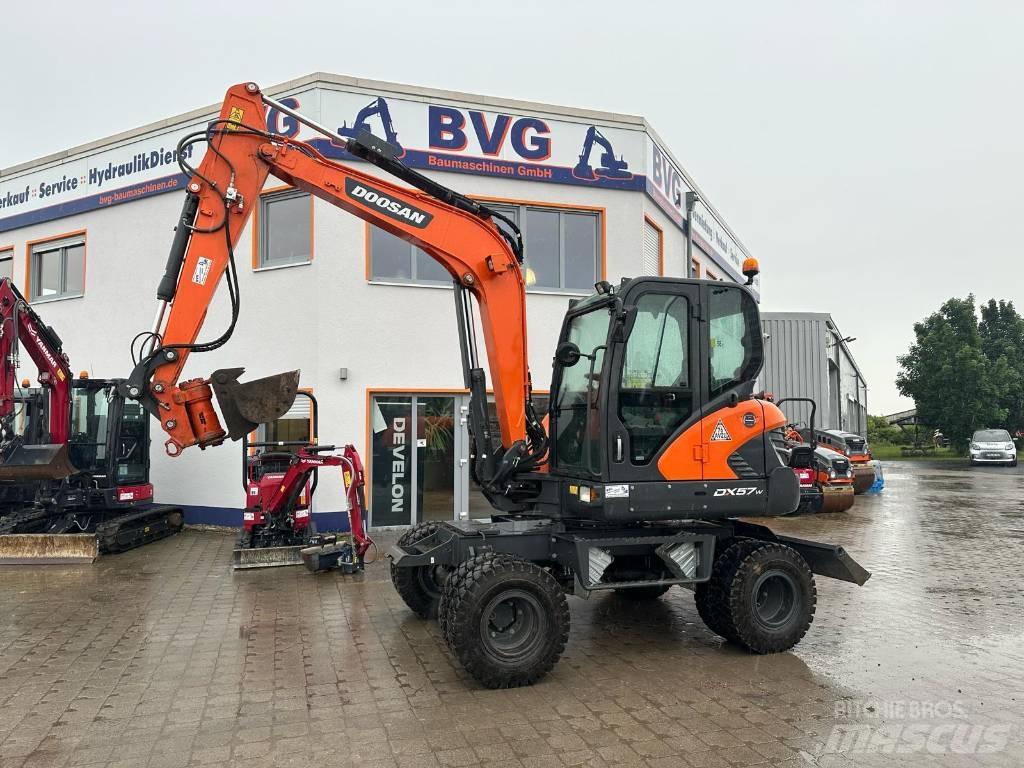 Doosan DX 57 W-5 Kolová rýpadla