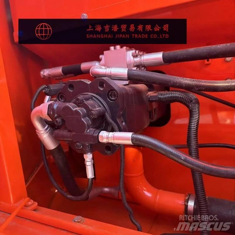 Doosan DX 150 Midi rýpadla 7t - 12t