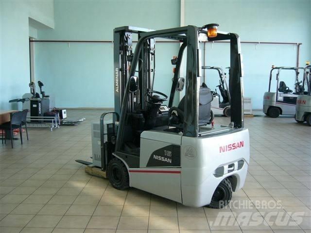 Nissan TX3-15 Akumulátorové vozíky