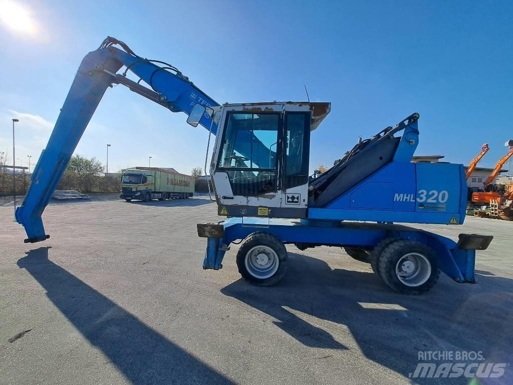 Fuchs MHL 320D Stroje pro manipulaci s odpadem