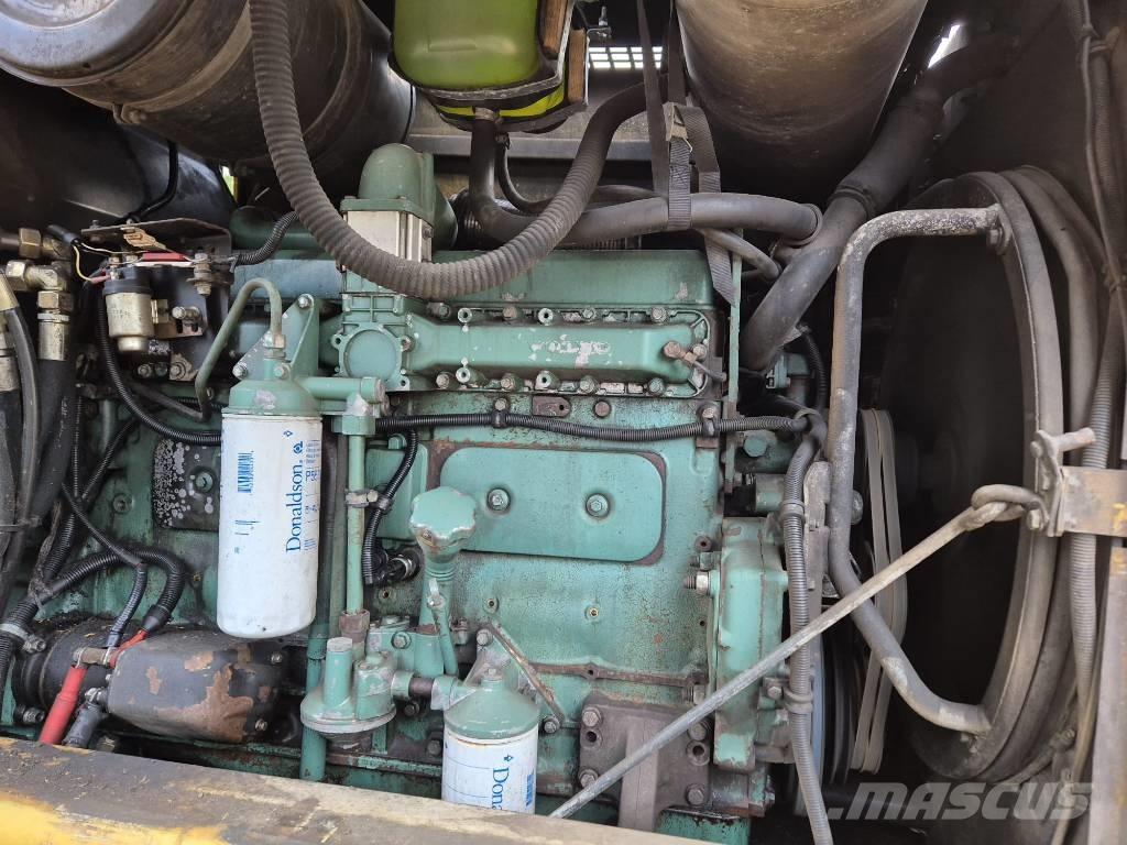 Volvo L 120 B Kolové nakladače